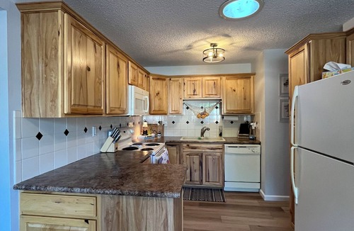 Windsor House | Cozy Retreat w/Sauna Near Downtown Windsor!