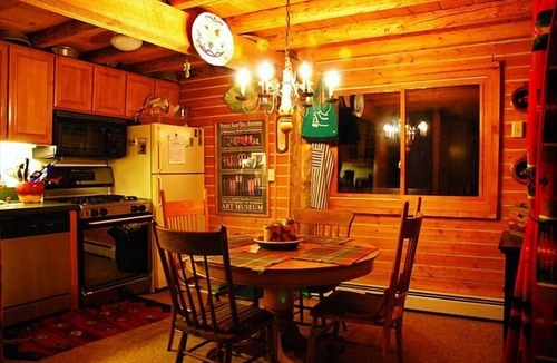 Steamboat Springs Cabin | Cozy Romantic Cabin in the Woods-1 Mile to Downtown Steamboat
