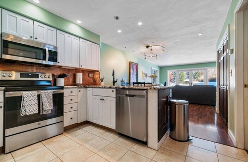 Eagle-Vail Condo | Cozy Secluded EagleVail 2BD/2BA On Golf Course