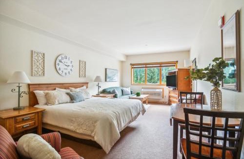Mountain House Apartment | Cozy Ski-In Ski-Out Condo with Heated Pool
