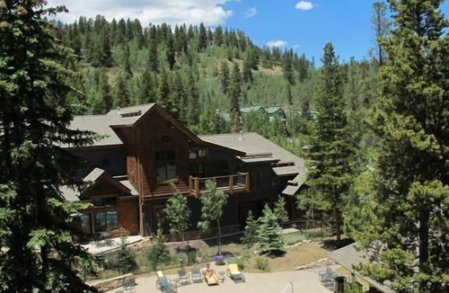 Peak 8 Condo | Cozy Studio Condo with Gas Fireplace