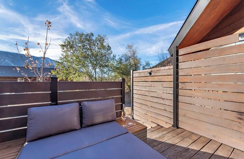 Glenwood Springs Apartment | Cozy Studio, Short Walk to Downtown & Hot Springs