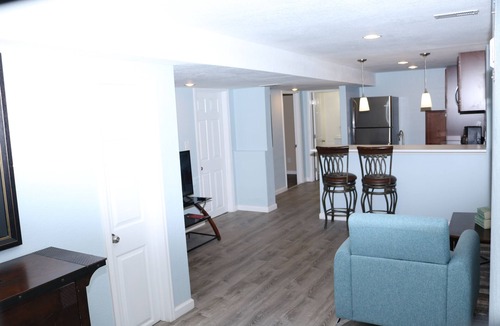 Aurora Highlands House | Cozy & Stylish Walkout Basement Apartment