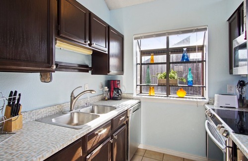 Foothills Condo | Cozy Top Floor 1 Bed Condo on Green Mountain with Cathedral Ceilings