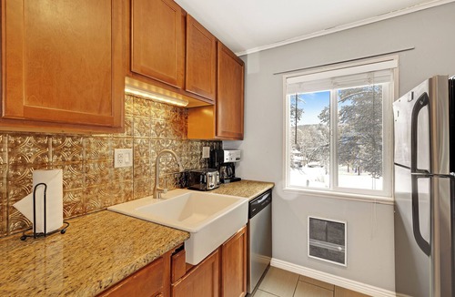 Warrior's Mark West Condo | Cozy two bedroom Breckenridge, steps away from Bus stop to mountain and downtown