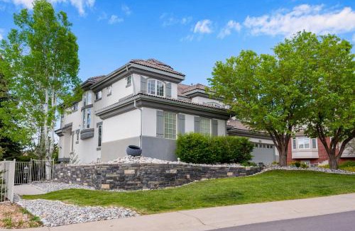 Aurora House | Cozy Winter Escape Scenic View, Luxury, Pool Tabl