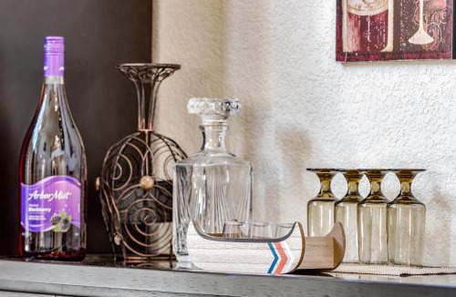 Aurora House | Cozy Winter Escape Scenic View, Luxury, Pool Tabl