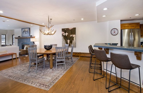 Beaver Creek Condo | CRBC - Heart of BC Village, AC, Ski in/out, 2 Master Suites, Walk to Everything