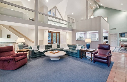 Avon House | Creekside 4-bedroom 6.5 bath house in charming Beaver Creek with Hot Tub