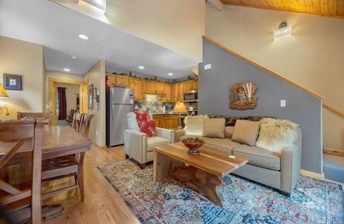 Fall River Estates Condo | Creekside Condos C (Private Hot tub) River Views!