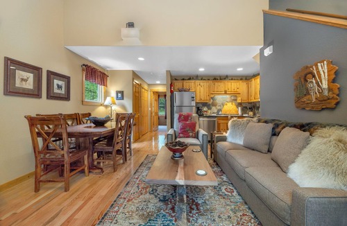 Fall River Estates Condo | Creekside Condos C (Private Hot tub) River Views!