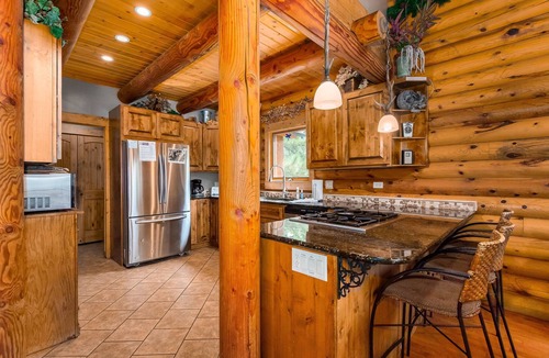 Carriage Hills House | Creekside Retreat - Beautiful Log Cabin Home with Hot Tub - 20-NCD0202