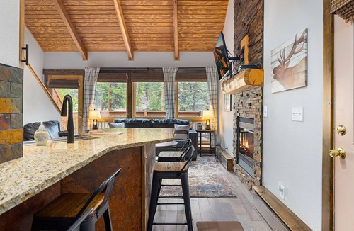 Fall River Estates Condo | Creekside Suite 09 River View!