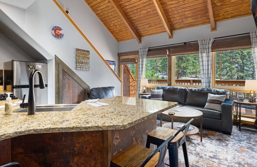 Fall River Estates Condo | Creekside Suite 09 River View!