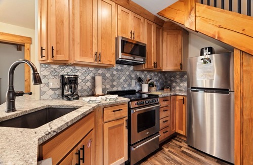 Fall River Estates Condo | Creekside Suite 21 (Private Hot tub) River Views!