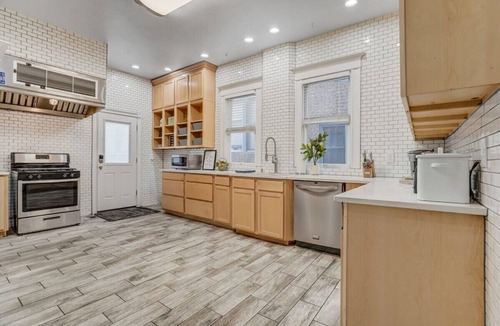 Central Colorado Springs House | Crescent Estate! Mtn Views, Walk DT, Golf, Hot Tub
