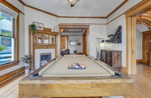 Central Colorado Springs House | Crescent Mansion - Golf Hot Tub BBQ Skyline Views