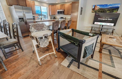 Central Colorado Springs House | Crestwood Estate: 4 Homes, Sleeps 48, Near UCCS!