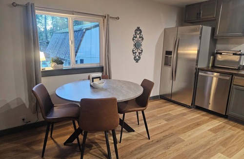 Durango West House | Cuatros Pinos ~ Quiet Tall Pine Retreat