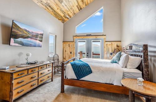 Alma House | Custom 2BR & Loft Home, with Hot Tub & Stunning Views