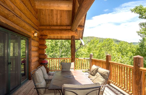 Basalt Cabin | Custom Log Cabin w/MTN views, wrap around decks, 10 Min. to Fishing & Reservoir