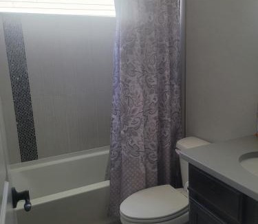 Greeley House | Cute and Cozy 3 Bedroom Townhome