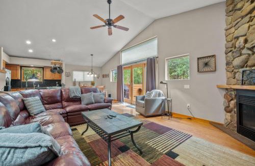 Wildernest House | Cutty Sark Court #1 3BR Mountain Views townhouse