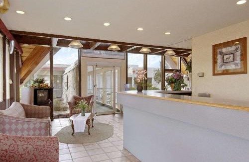Northwest Colorado Springs Hotel | Days Inn by Wyndham Colorado Springs/Garden of the Gods