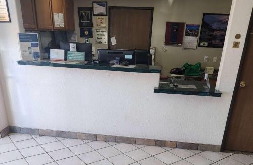 Canon City Cabin | Days Inn by Wyndham Canon City