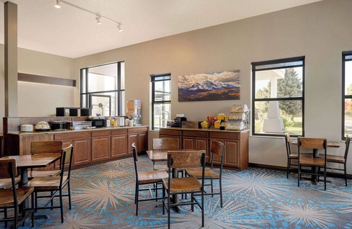 Carbondale Hotel | Days Inn by Wyndham Carbondale