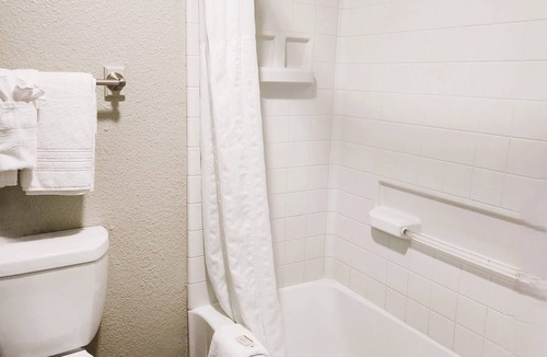 Capitol Hill Hotel | Days Inn by Wyndham Denver Downtown
