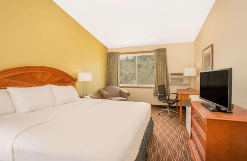 Silverthorne Hotel | Days Inn by Wyndham Silverthorne