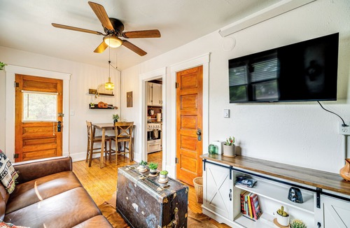 Manitou Springs Condo | Deck & Fire Pit: Manitou Mountain Retreat