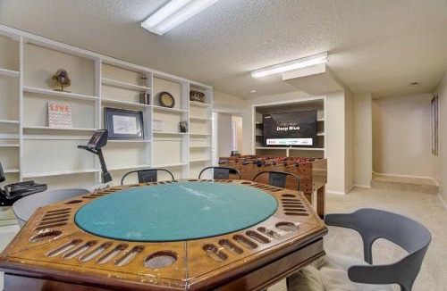 Briargate House | Deep Blue Spacious Escape w Hot Tub & Playground