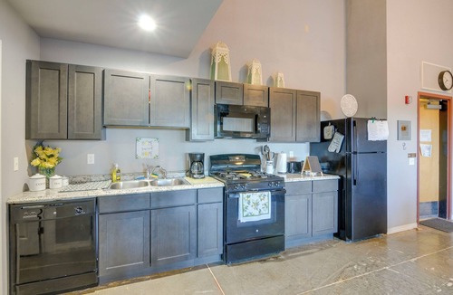 Del Norte Apartment | Del Norte Apartment w/Loft: Walk to Downtown!