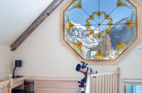 Telluride Condo | Delightful mountain condo with balcony - walk to lifts