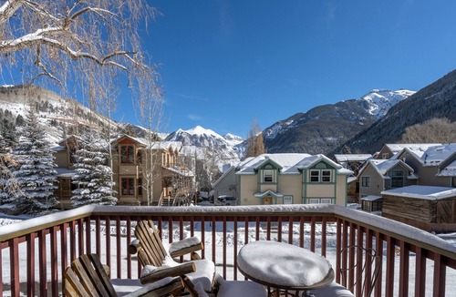 Telluride Condo | Delightful mountain condo with balcony - walk to lifts