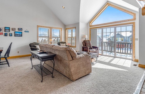 Pole Creek House | Delightful mountain-view duplex with fireplace, deck, grill, & wonderful views
