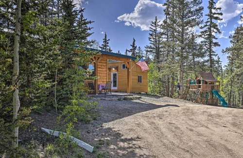 Indian Mountain Cabin | Deluxe Rocky Mountain Hideaway in Como w/ Hot Tub!