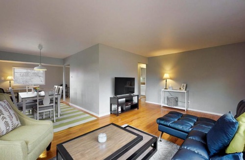 Southeast House | Denver 4 king, golf game, huge house with yard