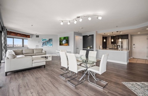 San Rafael Condo | Denver Highrise Condo with Amazing Views
