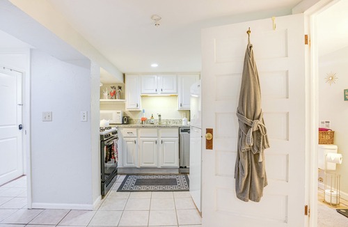 Cherry Creek Apartment | Denver Retreat in Cherry Creek: Walk to Dining!