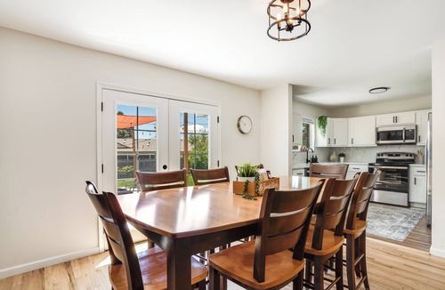 Northglenn House | Denver Retreat w/Hot Tub & Game Room – Sleeps 16 ~ 6 BR