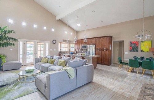 Paradise Valley Village House | Desert Tranquility Luxury Pool/Spa, Chefs Kitchen