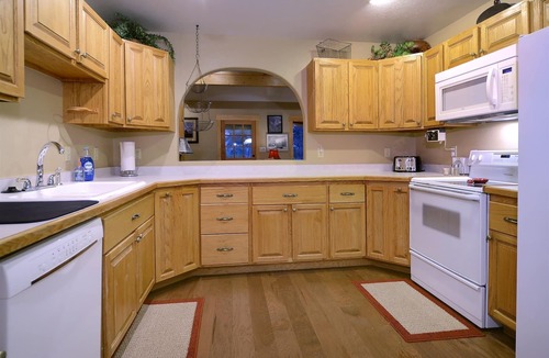Gunnison House | Diamond On The River/3000 Sq. Ft Home W/2 Acres Right on the Gunnison River!