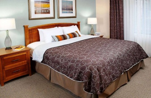 Acres Green House | Discover Denver South's Adventures! Three Spacious Suites with Full Kitchens!