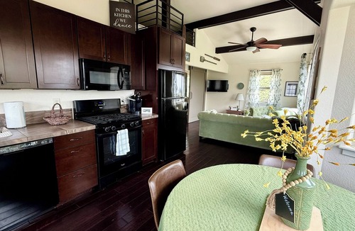 Palmer Lake House | Discover the charm of Palmer Lake at this cozy cottage in this peaceful town.