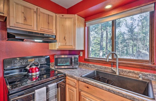 Rainbow Valley Cabin | Divide Cabin in the Heart of Colorful Colorado!