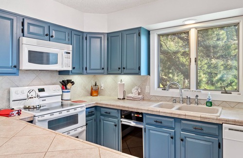Windcliff Estates House | Divine Destiny Luxury At Windcliff 6 Bedroom Condo by RedAwning