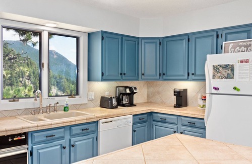 Windcliff Estates House | Divine Destiny Luxury At Windcliff 6 Bedroom Condo by RedAwning